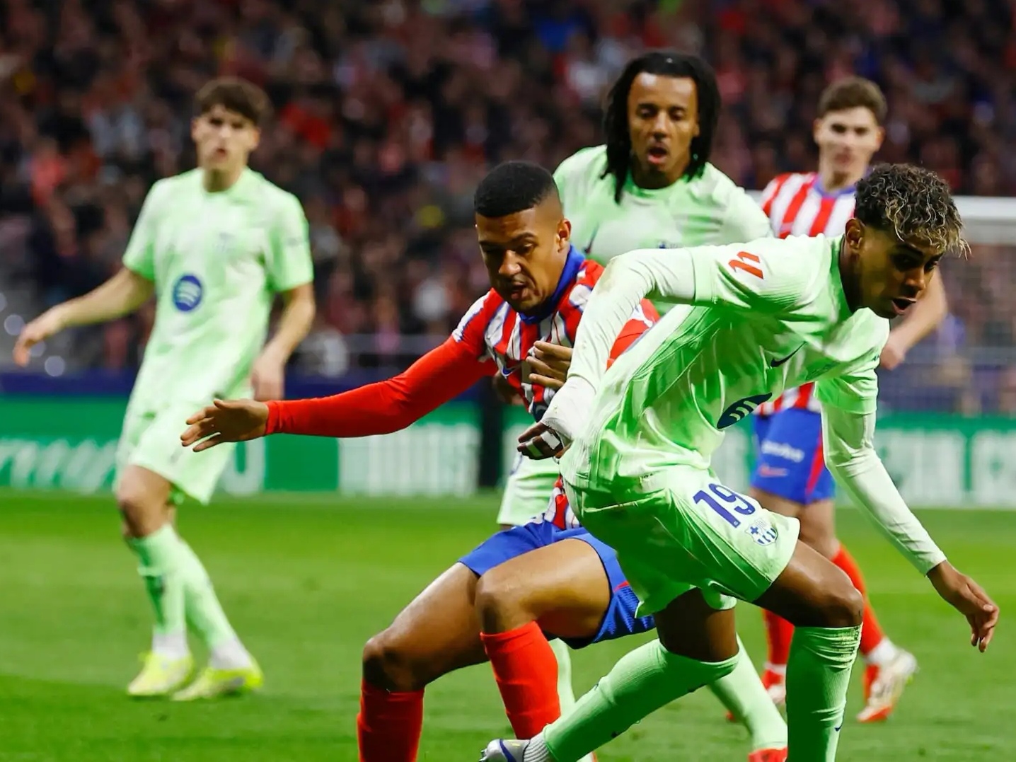 完美体育品牌-马德里竞技主场战胜巴拉多利德，继续保持领先！的简单介绍  第1张