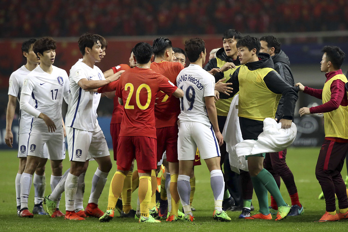 完美体育官网-关于国内足球赛场上演精彩对决，球员全力以赴的信息  第1张